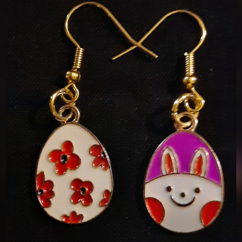 NWOT handmade Easter Egg earrings Holiday